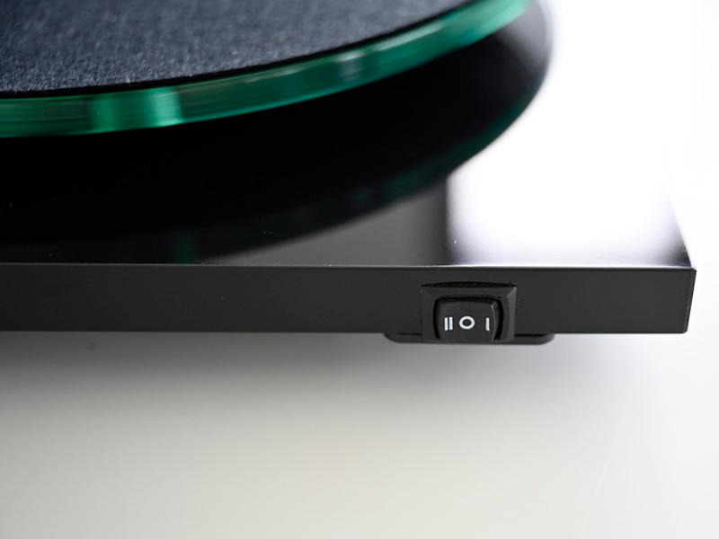 Pro-Ject-T2-W_SpeedSwitch