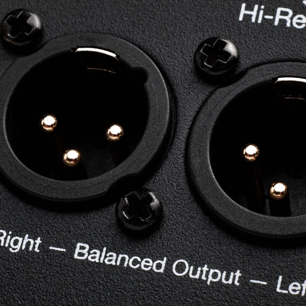 Cambridge-DacMagic-200M-XLR