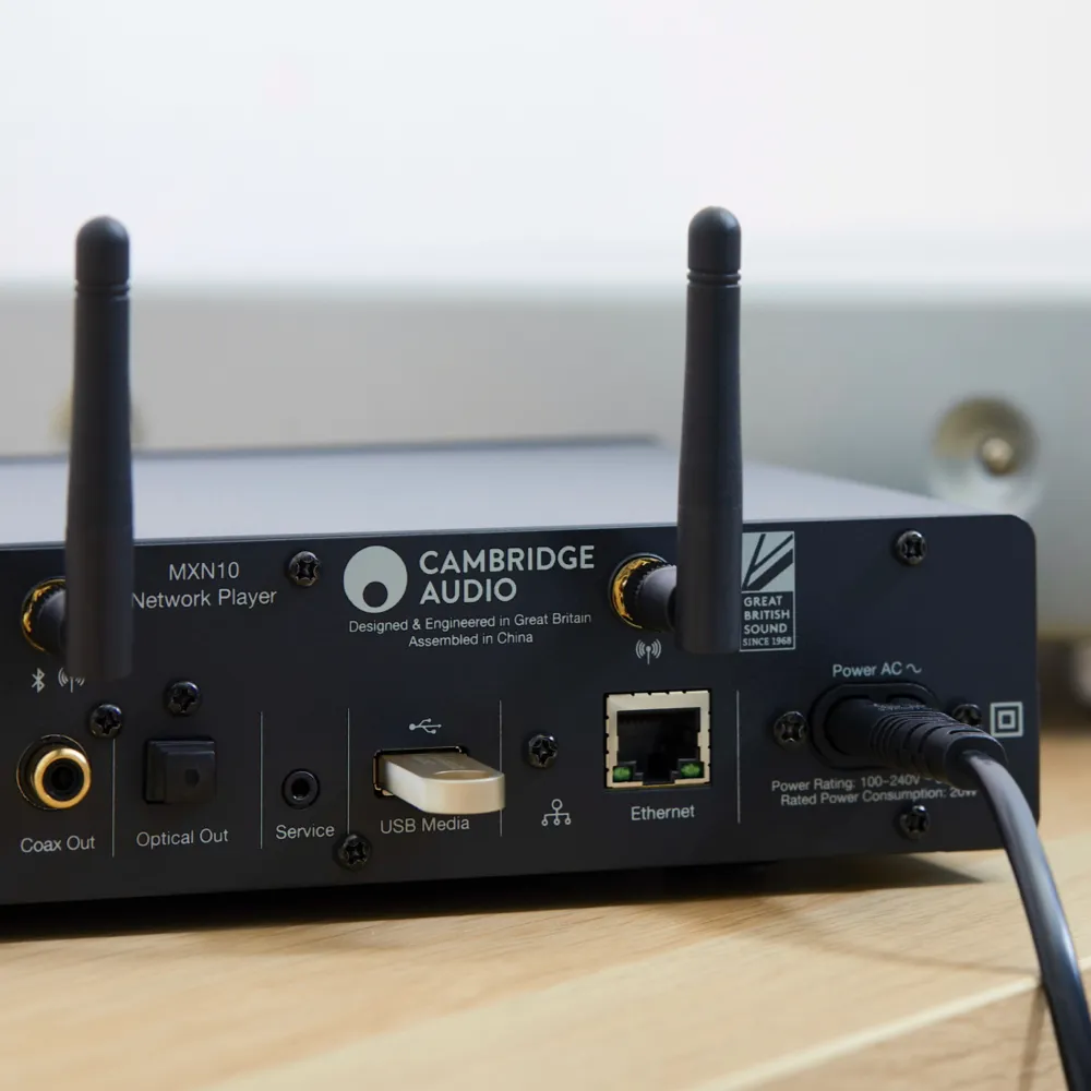 Cambridge-MXN10-Dettaglio-connessioni