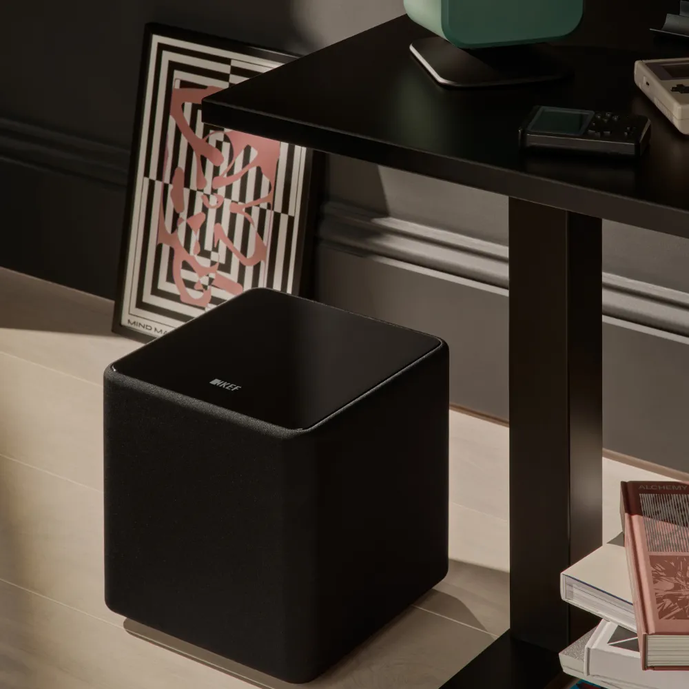 Kef-KubeMIE8-lifestyle