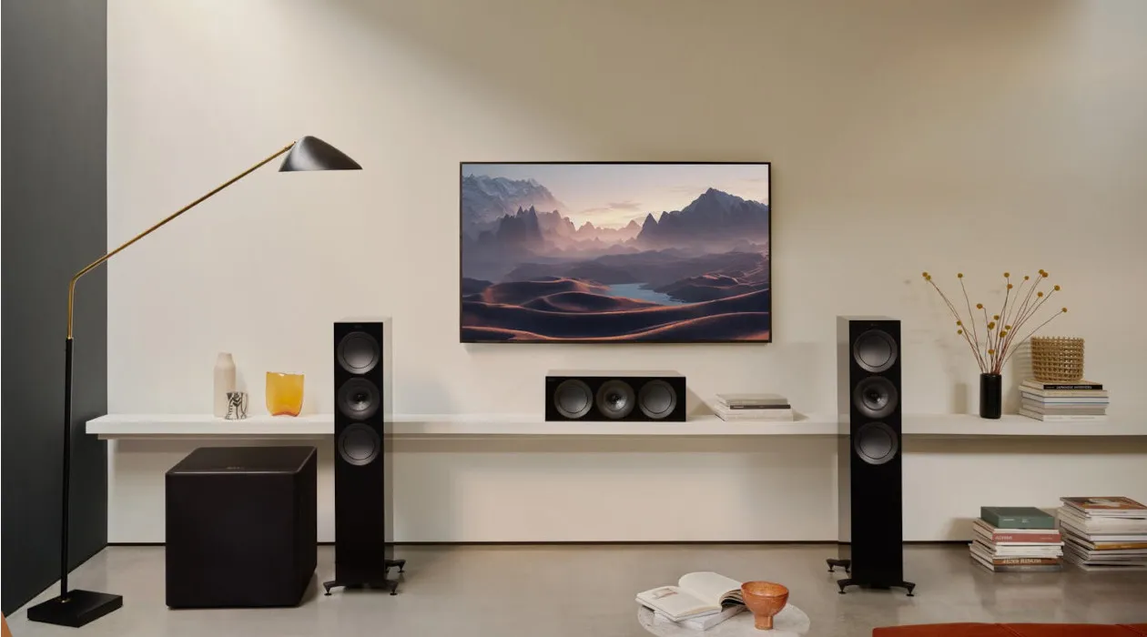 KefKube15MIE_Lifestyle_Correct