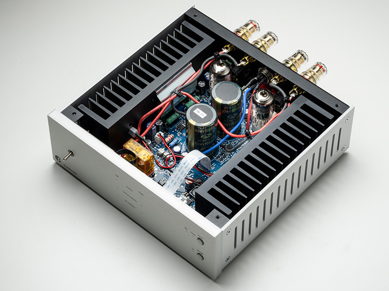 Pro-Ject-Amp_Box_RS2-silver-inside pro-ject amp box rs2 silver interno