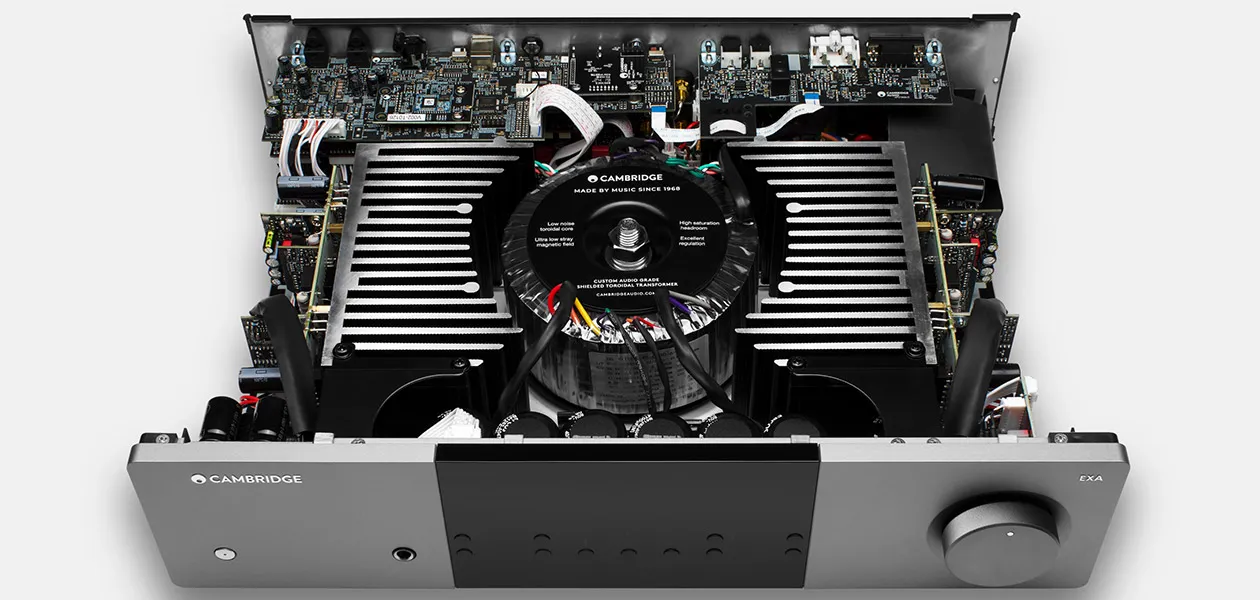 cambridge-exa-100-interno